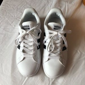Women’s Adidas leather sneakers size 7